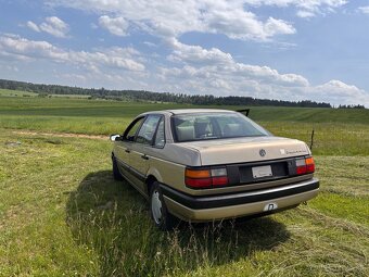 VW Passat B3 GL 1.8 benzín (zlatá farba) - 3