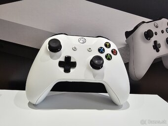 XBOX ONE X - White limited edition - 3