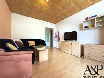 NA PREDAJ 2 IZB. BYT PREROBENÝ NA 3 IZB., 64M2, ŠTEFÁNIKOVA - 3