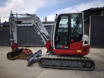 TAKEUCHI TB260 DIESEL - 3