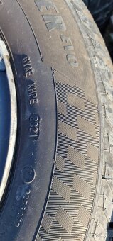 Predám gumi 195/65/15 zimne - 3