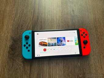 Predám Nintendo Switch OLED - 3