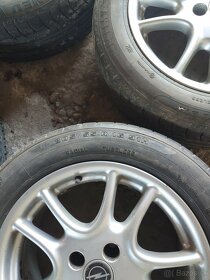 Predám letné pneu s diskami opel vectra - 3