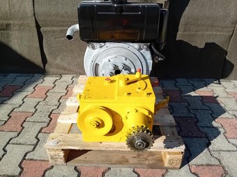Jednovalcový motor stavostroj - 3