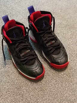 Jordan jump man two trey - 3