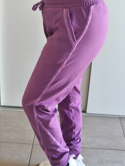 Lelosi teplaky - 3