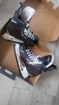 Korčule BAUER Supreme one.4 - 3