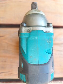 Makita rázový uťahovák 300 - 3