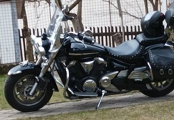 Yamaha XVS1300 A MIDNIGHT STAR - 3