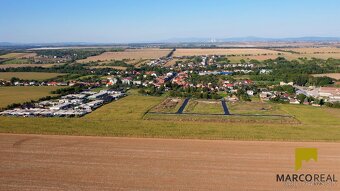STAVEBNÉ POZEMKY v obci ZVONČÍN len 8 km od Trnavy,všetky IS - 3