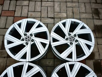 Volkswagen golf 7,8, Tiguan,GTI, Passat,Škoda,Seat 5x112 r18 - 3