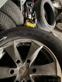 Toyota Land Cruiser R17 - 3