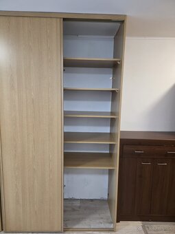 Vstavaná skriňa - 3