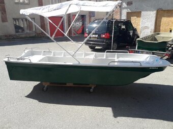 Rybársky čln, pramica, loď Ka 330 - 3