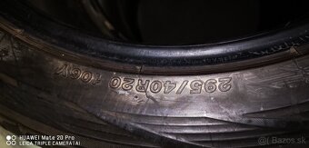 Pneumatiky 295/40/R20 - 3