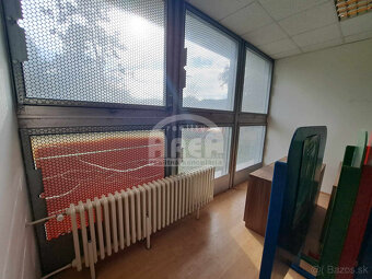 Kancelársko - obchodné priestory v centre mesta Michaloviec - 3