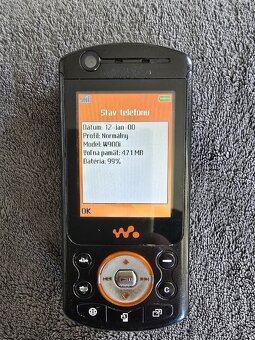 Sony Ericsson W900i - 3