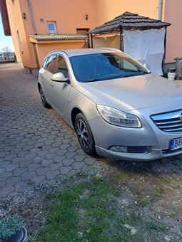 Predám opel Insignia Tour 1,8 103kw benzín opc rv2010 - 3