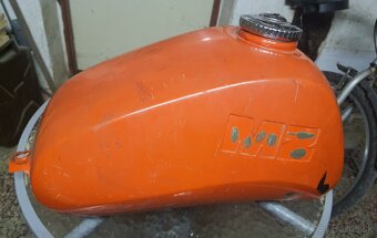Predám palivovú nádrž na motocykel MZ - 3
