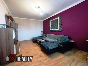 Ponúkam na predaj 3 izbový byt s balkónom Levice, Rybníky 1. - 3