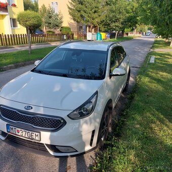 KIA Niro 1.6 GDi Plug-In Hybrid Gold - 3