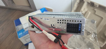 Clarion FB288RBT - dizajnove radio nove - 3