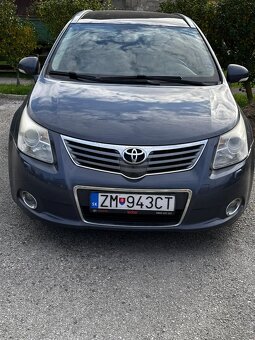 Predám Toyota Avensis 2.2 diesel, automat - 3