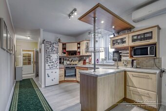 5-izbový rodinný dom s dvomi garážami v obci Špačince - 3