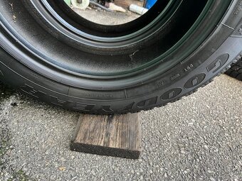 Zimné pneumatiky Goodyear 225/65R17 - 3