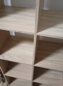 Štýlový kaskádovitý regál 4x4 v dekore dub sonoma - top stav - 3