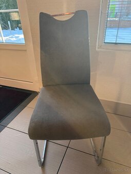 Jedalenská stolička. 10€ ks - 3