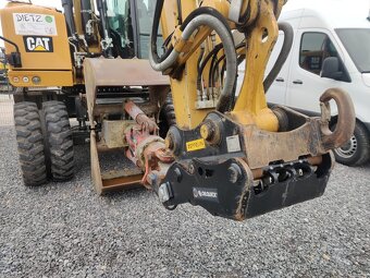 Kolový otočný bagr CAT 314 F - 3