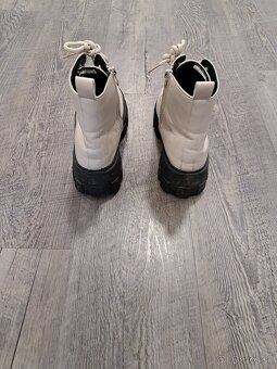 Dievčenské zimné topánky biele. - 3