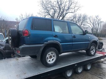 Rozpredám: Nissan Terrano II 2.7 Tdi, 4x4 manuál - 3