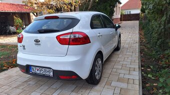 Kia rio - 3