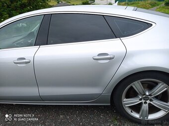 Pravé zadné blatníkové svetlo audi A7 2012 Dvere Audi A7 - 3