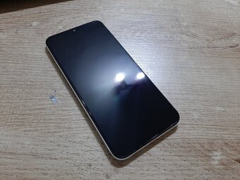 Samsung a20e plnefunkcny neposkodeny na displeji nieje ziade - 3
