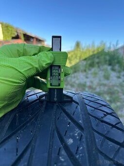 235/40 R18 - 3