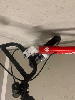 Woom 3 s blatníkmi a stojanom - ultraľahký detský bicykel - 3