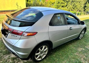 Honda civic 8g UFO - 3