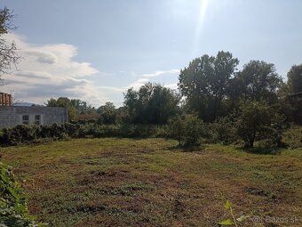 Pozemok v Šahách - 3