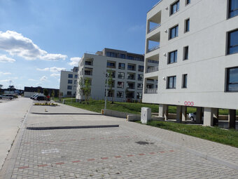 Parkovacie miesta Tulipánová-Cisárky - 3