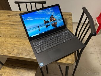 15.6"/Lenovo Notebook/i5-8250/4GB RAM/256GB SSD/Intel HD 2G - 3