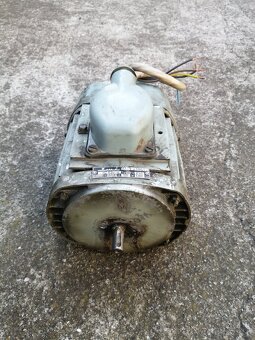 Elektromotor 120 w, 1380 ot /min, 400V - 3