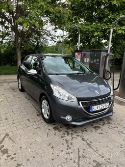 Peugeot 208 / 2014 / 1.2 Benzín - 3