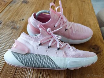 Bežecké topánky Under Armour veľkosť EUR 40, 25,5cm - 3