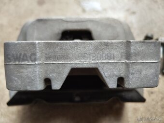 Predam silentblok motora a prevodovky Octavia 1 - 3