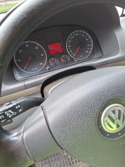 Volkswagen Touran - 3