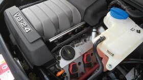 AUDI A6 C6 Avant 2.4 V6 benzín - 3