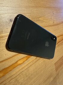 iPhone Xs 64GB čierny - 3